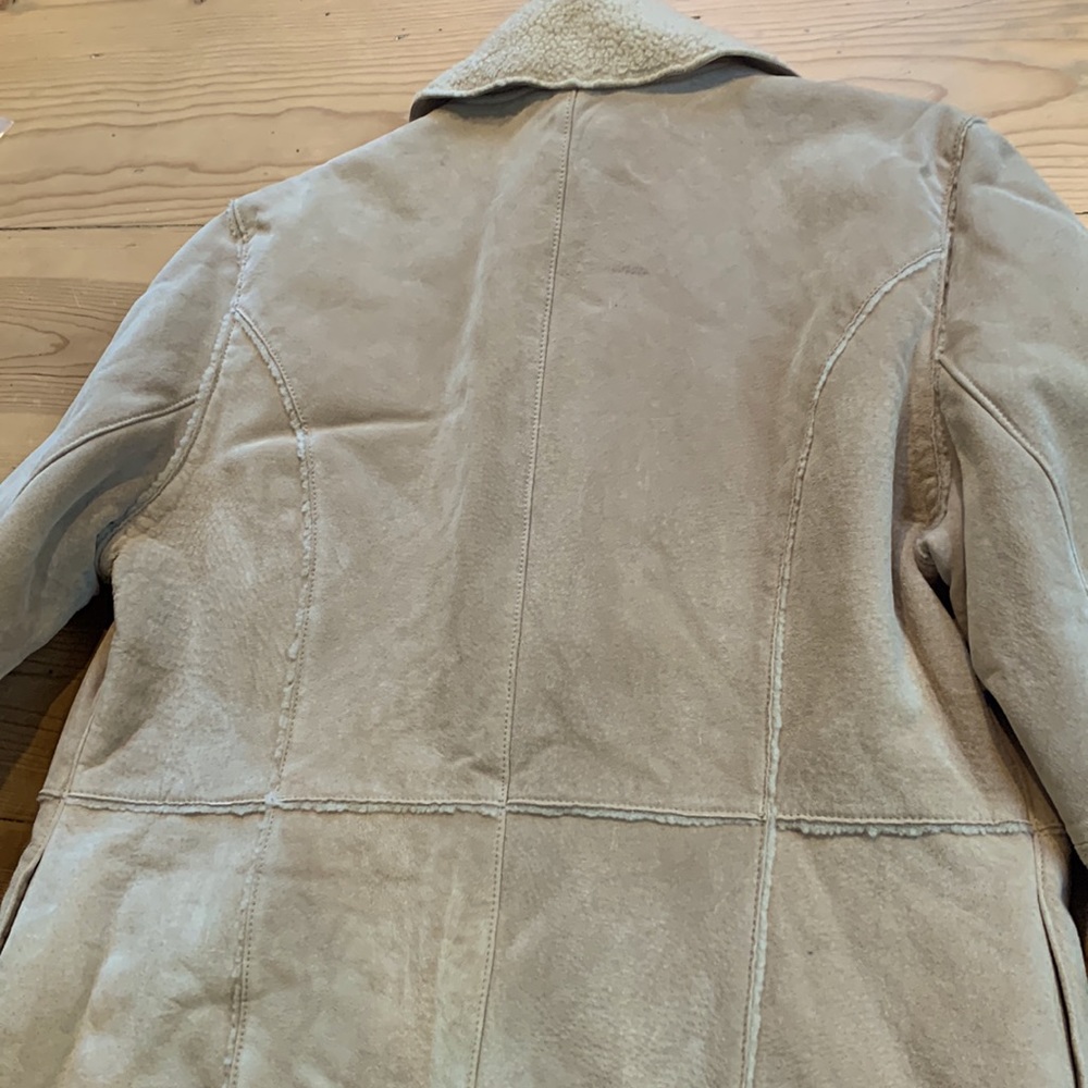 Genuine leather lines with shearling beige coat size M - Picture 7 of 9